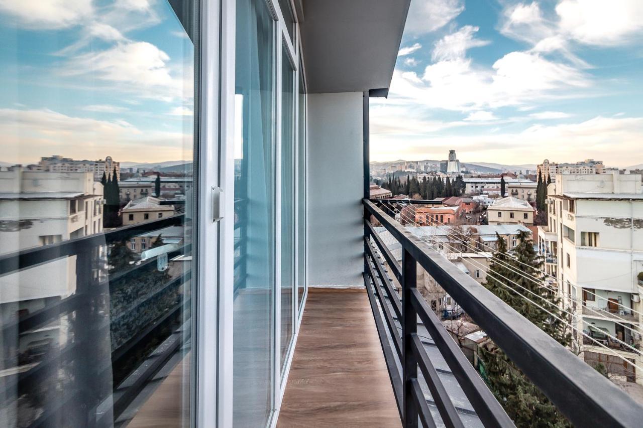 Modern Apartment In Old Тбилиси Экстерьер фото