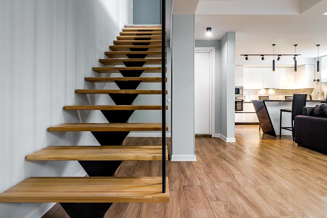 Modern Apartment In Old Тбилиси Экстерьер фото