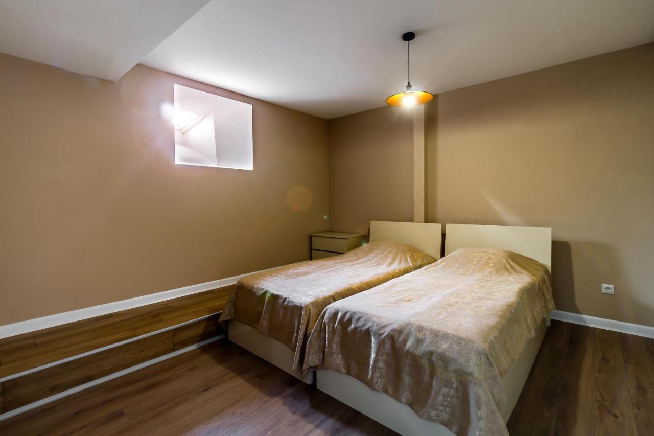 Modern Apartment In Old Тбилиси Экстерьер фото