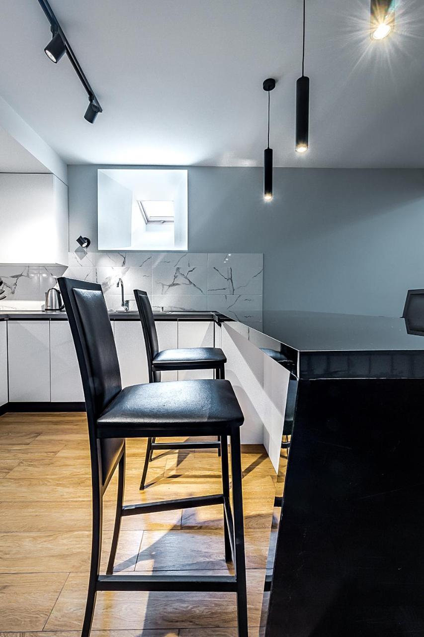 Modern Apartment In Old Тбилиси Экстерьер фото