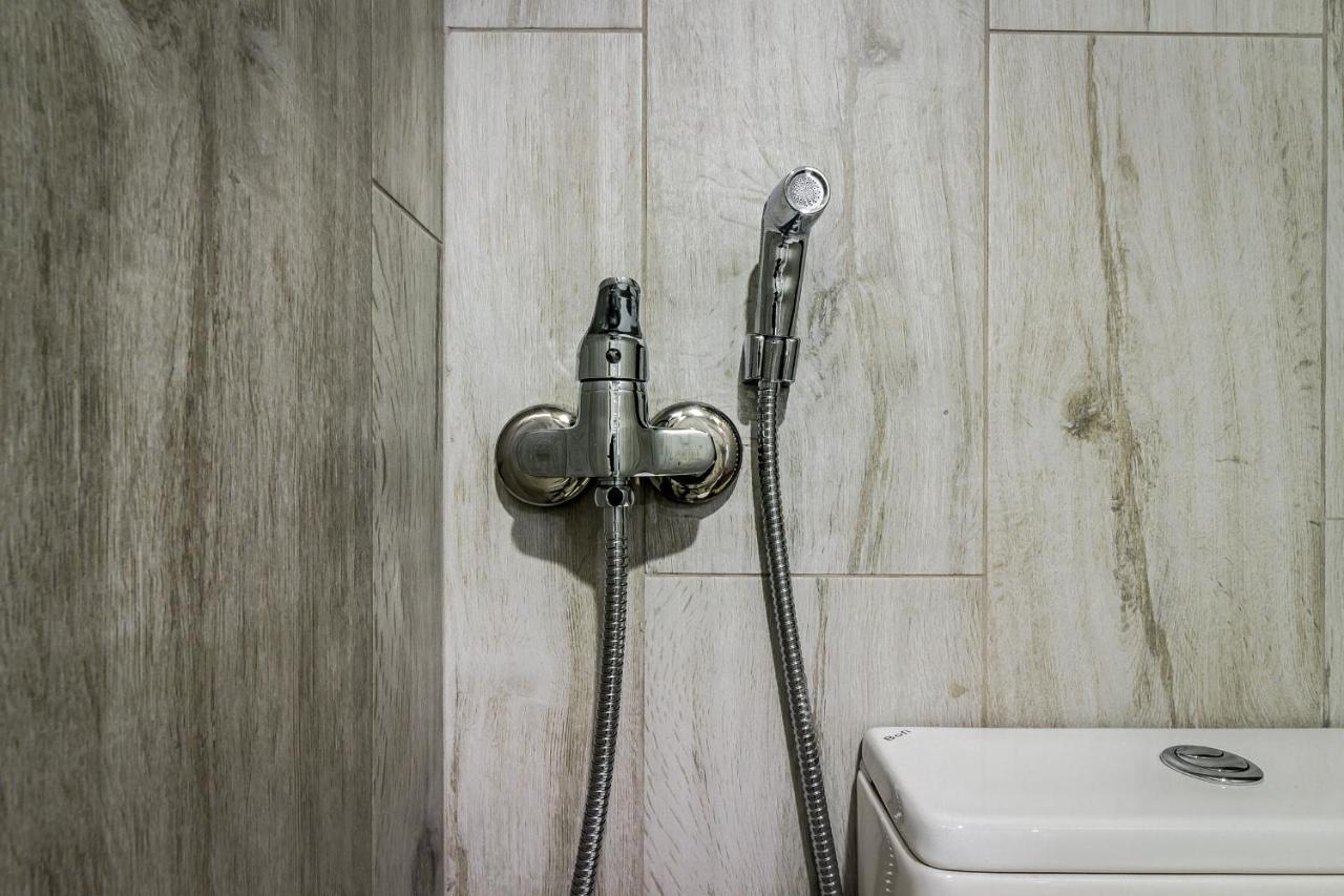Modern Apartment In Old Тбилиси Экстерьер фото